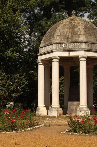 Helikon Memorial